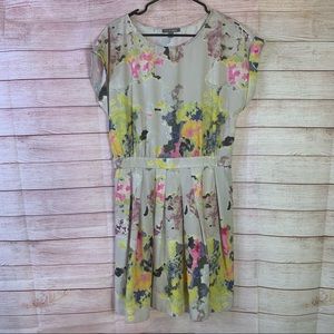 Tinley Road Beautiful Pocket Floral Dress Large